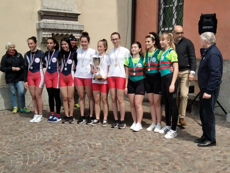 Lucrezia Mazza e Sofia Bertarini tim Elisa 1°2CF