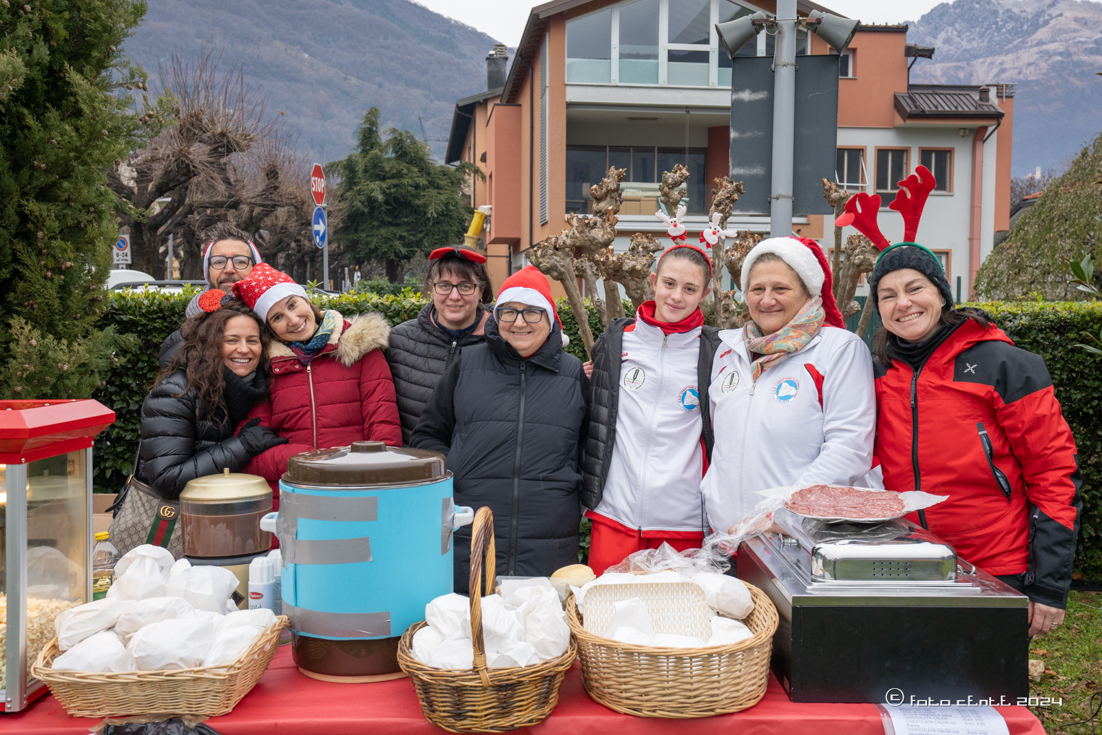 Manifestazione presso lungolago di Porlezza