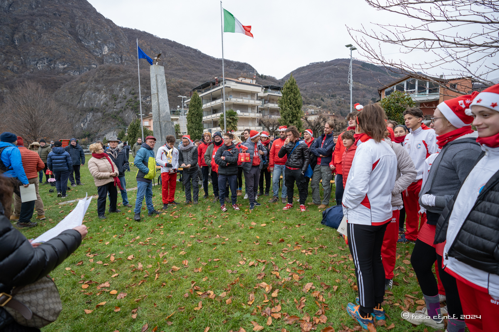 Manifestazione presso lungolago di Porlezza